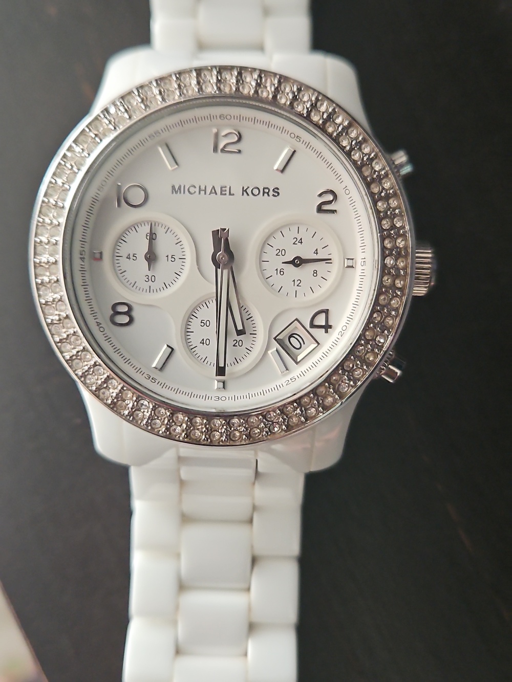 Michael Kors Runway Watch Ceramic 38MM. - Picture 6 of 11